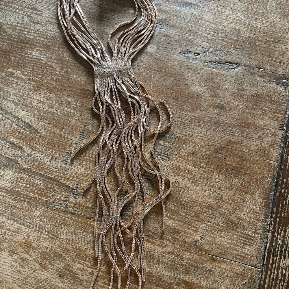 Elegant Rose Gold Necklace